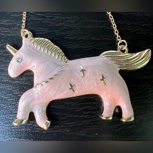 🦄 NWT! Blush Pink Enamel Unicorn Necklace